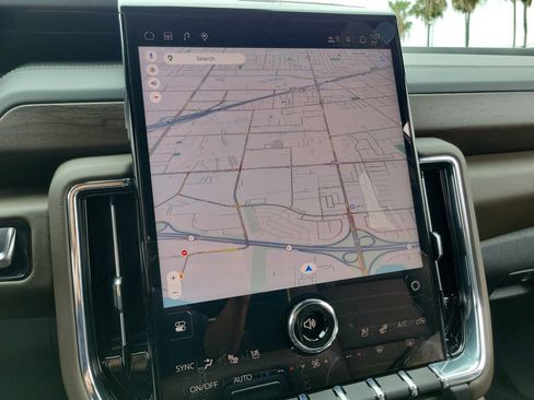 New 2026 GMC Yukon XL Denali Ultimate AWD/4WD image 15