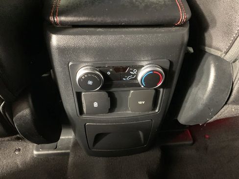 Certified 2023 Ford Explorer ST-Line AWD/4WD image 36
