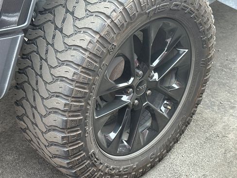 Used 2021 Jeep Wrangler Unlimited Sahara image 7