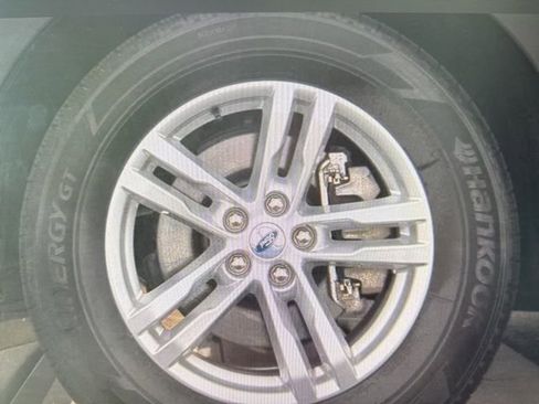 Used 2023 Ford Explorer XLT w/ Equipment Group 202A image 13