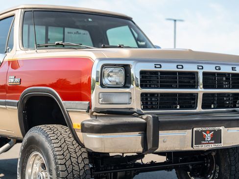 Used 1992 Dodge D/W Truck 350 image 28