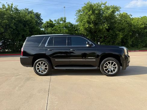Used 2017 GMC Yukon Denali AWD/4WD image 7