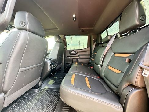 Used 2021 GMC Sierra 1500 AT4 w/ AT4 Premium Package image 17