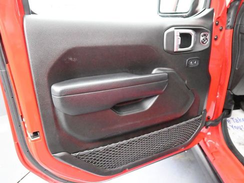 Used 2024 Jeep Wrangler Unlimited Rubicon 4xe image 26