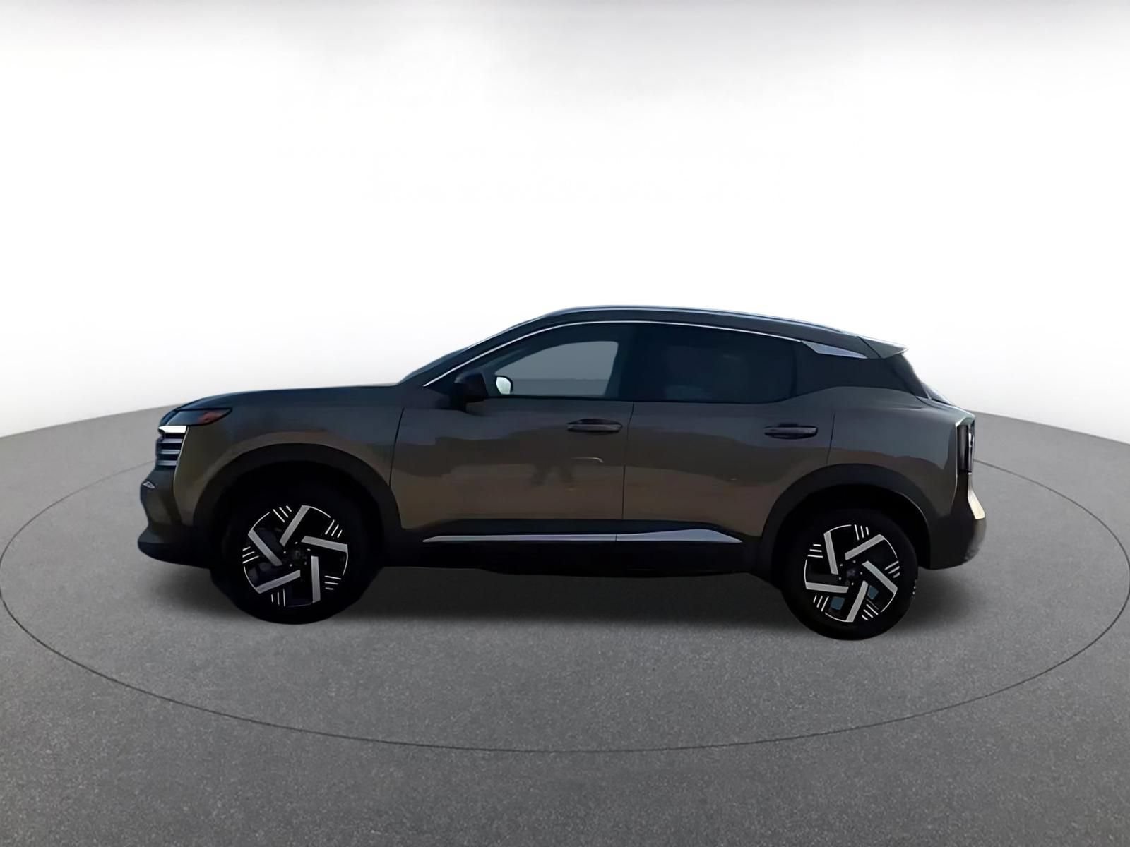 Used 2026 Nissan Kicks SV w/ Cold Weather Package FWD image 13