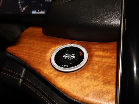 Used 2024 Jeep Grand Cherokee L Summit AWD/4WD image 17