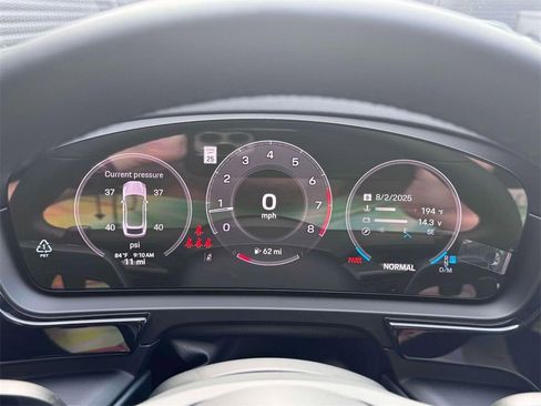 New 2025 Porsche Cayenne Coupe image 19