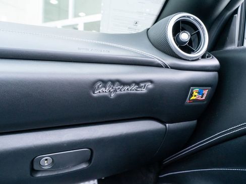 Used 2015 Ferrari California T RWD image 44