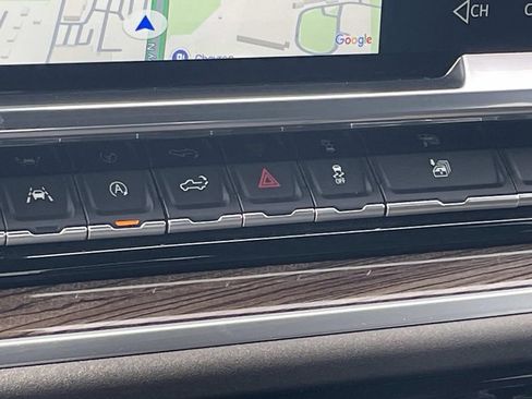 Used 2025 Chevrolet Silverado 1500 LT image 20