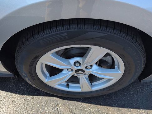 Used 2021 Ford Mustang Convertible image 10