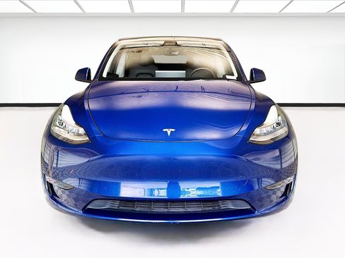 Used 2023 Tesla Model Y Long Range AWD/4WD image 2