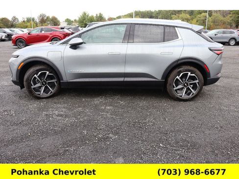 New 2026 Chevrolet Equinox EV LT image 4