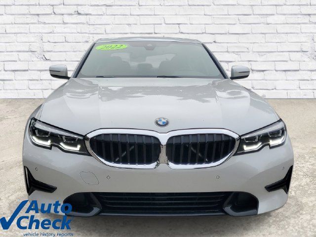 Used 2022 BMW 330i Sedan w/ Driving Assistance Package RWD image 6