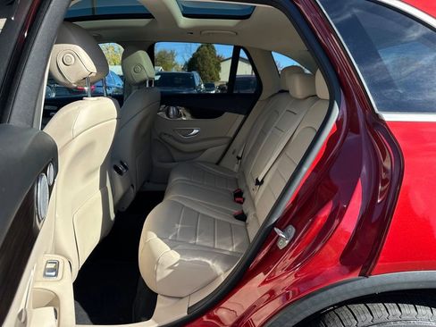 Used 2018 Mercedes-Benz GLC 300 4MATIC w/ Multimedia Package image 19