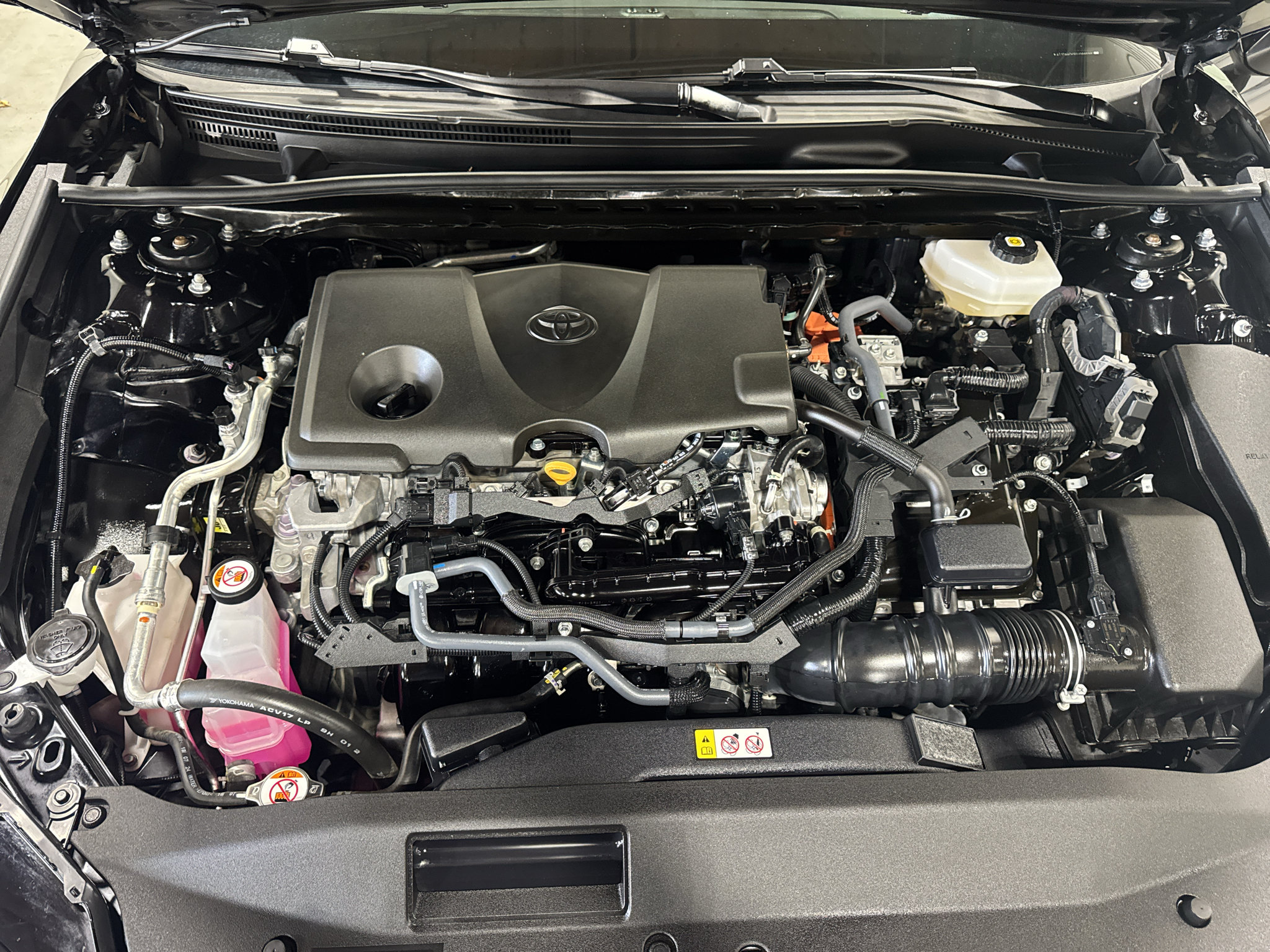 Used 2025 Toyota Camry LE FWD image 31