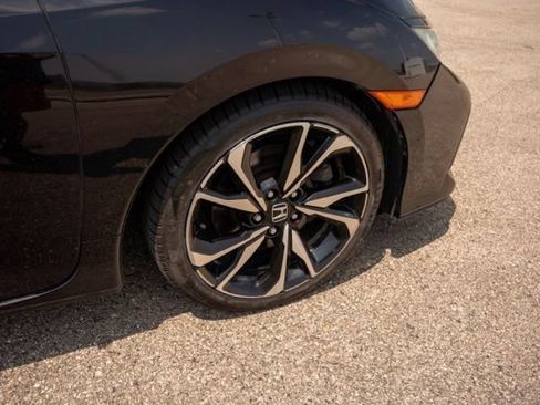 Used 2018 Honda Civic Si image 11