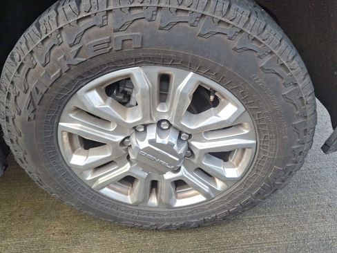 Used 2020 GMC Sierra 3500 Denali image 4