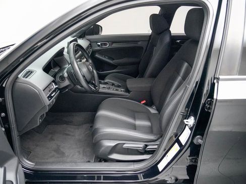 Used 2023 Honda Civic Sport image 15