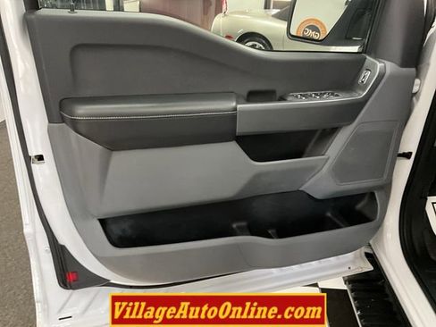 Used 2021 Ford F150 XLT image 12