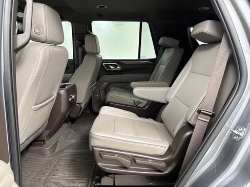 Used 2022 GMC Yukon SLT w/ SLT Luxury Package RWD image 22