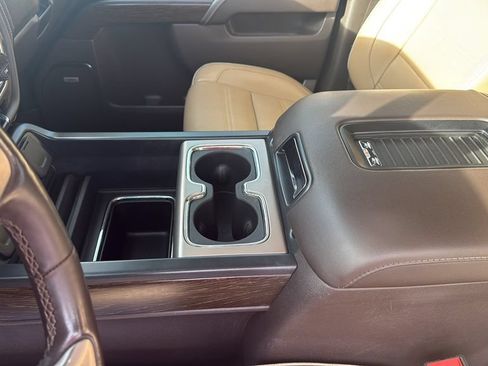 Used 2018 GMC Sierra 1500 Denali AWD/4WD image 17