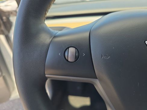 Used 2023 Tesla Model 3 Standard Range RWD image 23