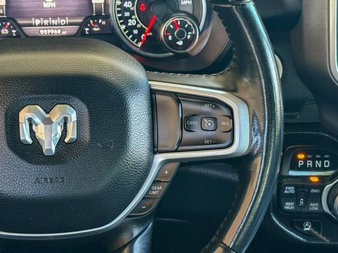 Used 2022 RAM 1500 Big Horn AWD/4WD image 33