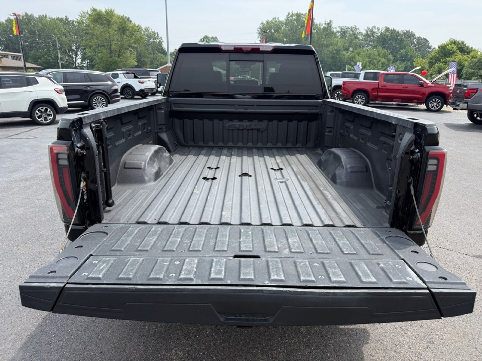 Used 2024 GMC Sierra 2500 AT4 w/ AT4 Premium Plus Package AWD/4WD image 42