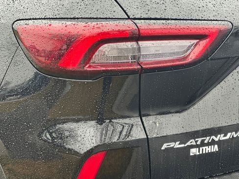 Certified 2025 Ford Escape Platinum image 28