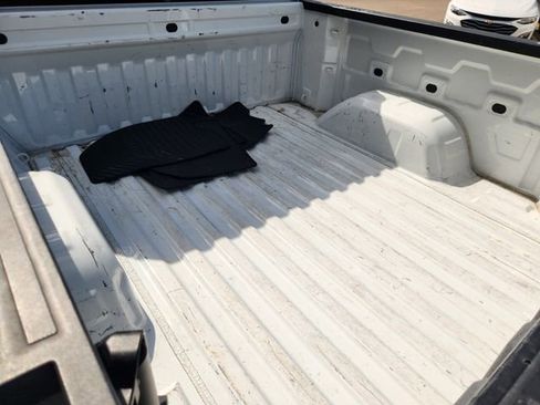 Used 2023 GMC Sierra 1500 Elevation RWD image 9