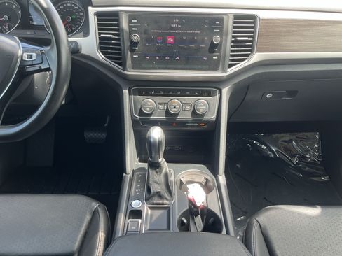 Used 2019 Volkswagen Atlas SE w/ Panoramic Sunroof Package FWD image 26
