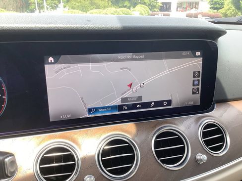 Used 2021 Mercedes-Benz E 350 Sedan image 25
