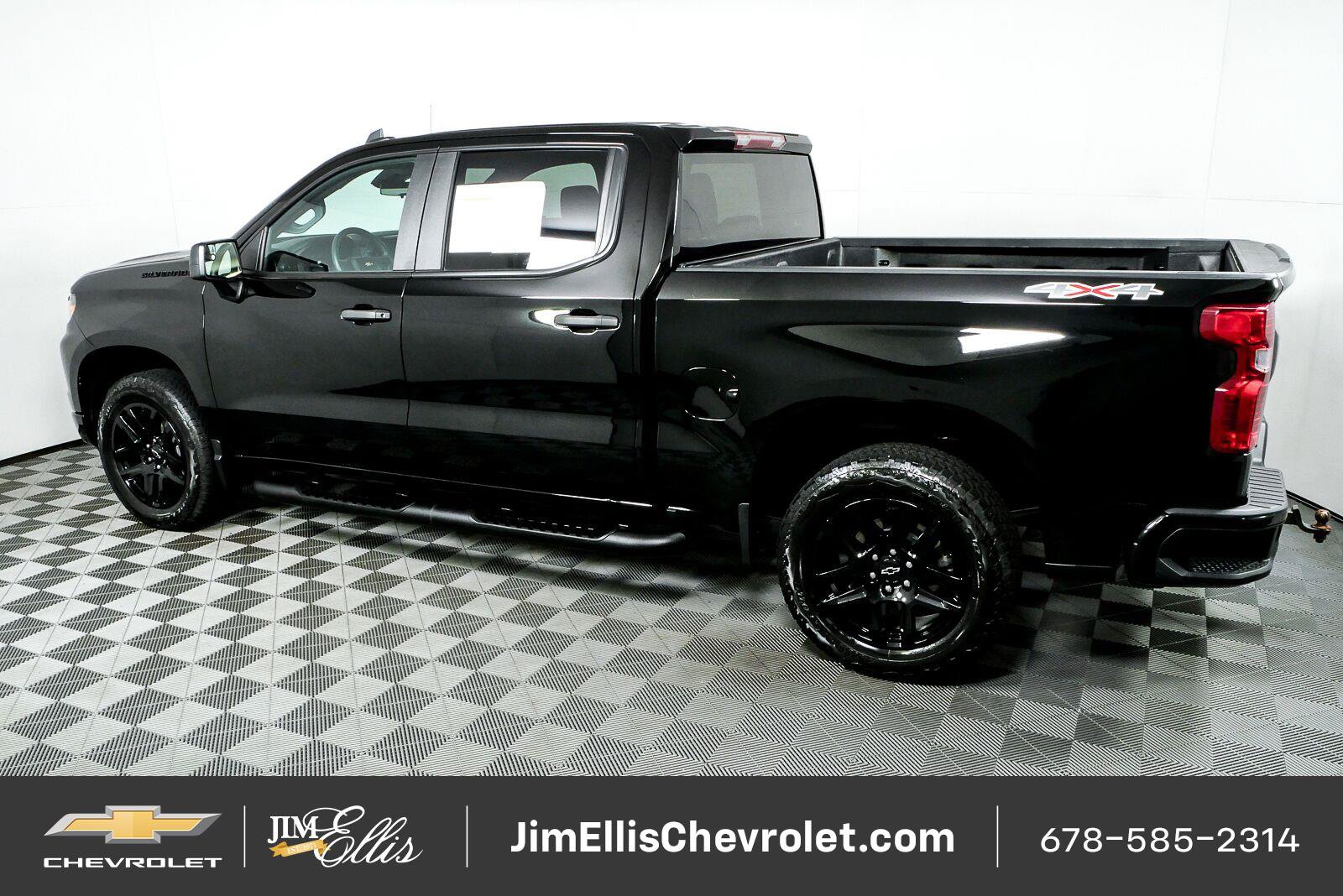 Used 2024 Chevrolet Silverado 1500 Custom w/ Turbomax Blackout Package AWD/4WD image 26