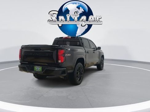 Used 2024 Chevrolet Colorado Z71 w/ LPO, Dark Essentials Package image 9
