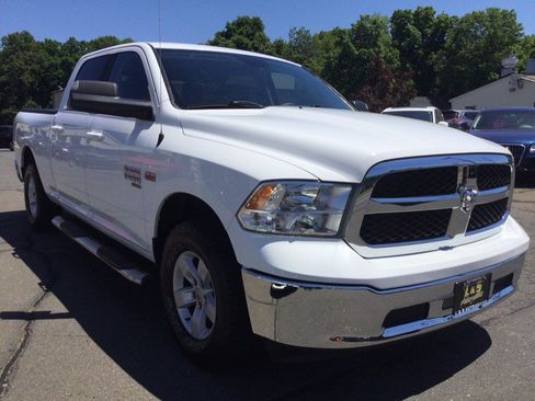 Used 2019 RAM 1500 Classic SLT AWD/4WD image 6