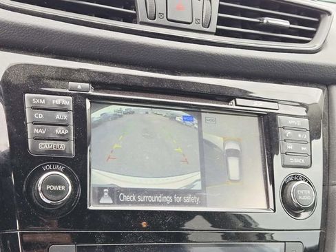 Used 2017 Nissan Rogue SV image 10