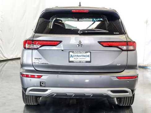 Used 2024 Mitsubishi Outlander SE AWD/4WD image 8