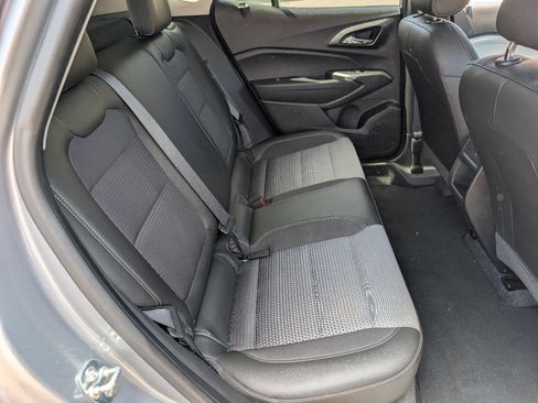 Used 2025 Chevrolet Trax LT w/ Driver Confidence Package FWD image 5