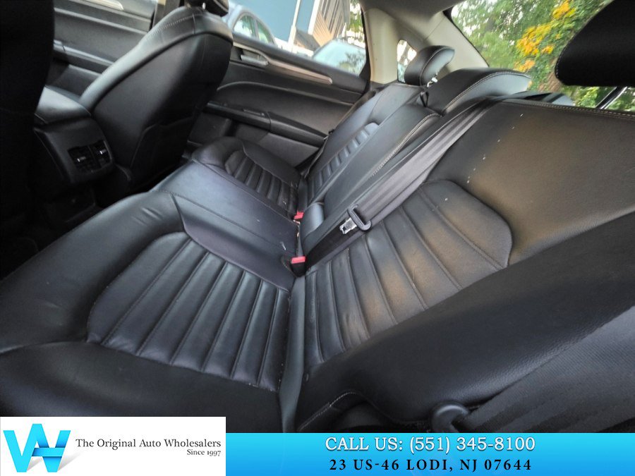 Used 2017 Ford Fusion SE w/ Fusion SE Technology Package AWD/4WD image 13
