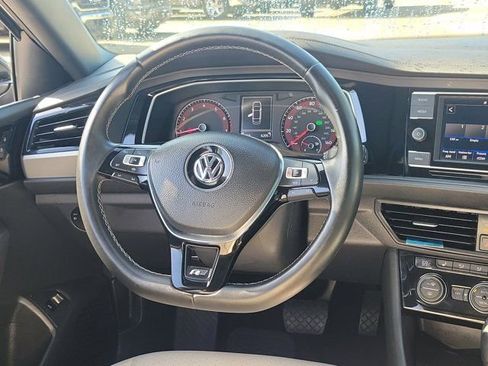 Used 2020 Volkswagen Jetta R-Line FWD image 17