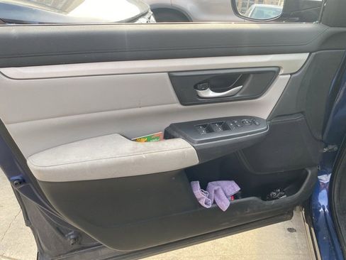 Used 2018 Honda CR-V LX image 42