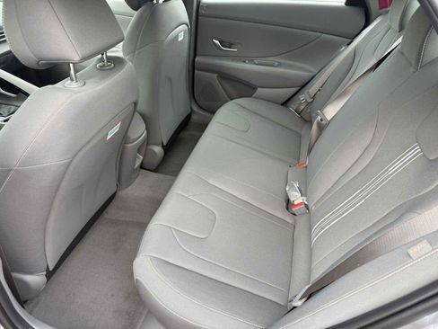 New 2025 Hyundai Elantra SEL image 11