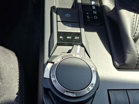 New 2026 Toyota Tacoma SR AWD/4WD image 18