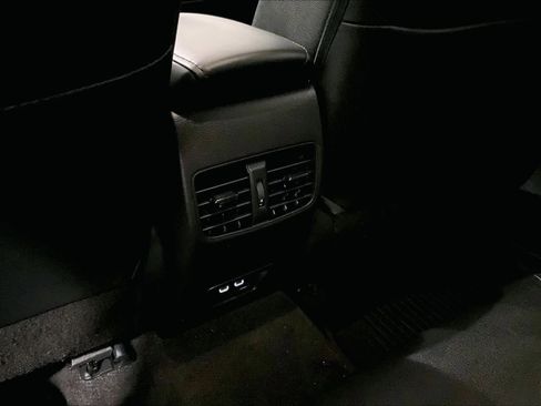 Used 2026 Toyota Corolla Cross XLE w/ Convenience Package image 28