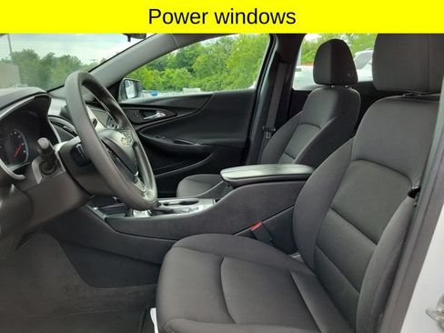 Used 2023 Chevrolet Malibu LT FWD image 17
