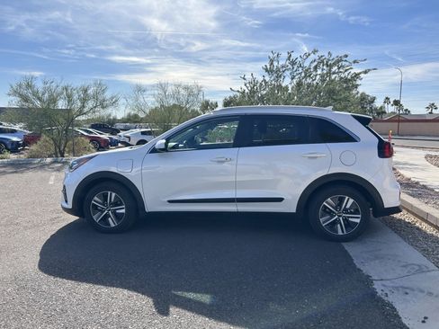 Used 2020 Kia Niro EX Premium image 6