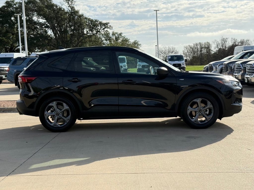 Used 2025 Ford Escape ST-Line FWD image 4