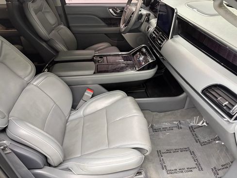 Used 2019 Lincoln Navigator Reserve AWD/4WD image 52