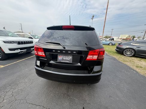 Used 2018 Dodge Journey SE w/ Popular Equipment Group FWD image 4