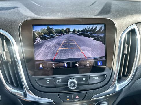 Used 2022 Chevrolet Equinox LT image 14